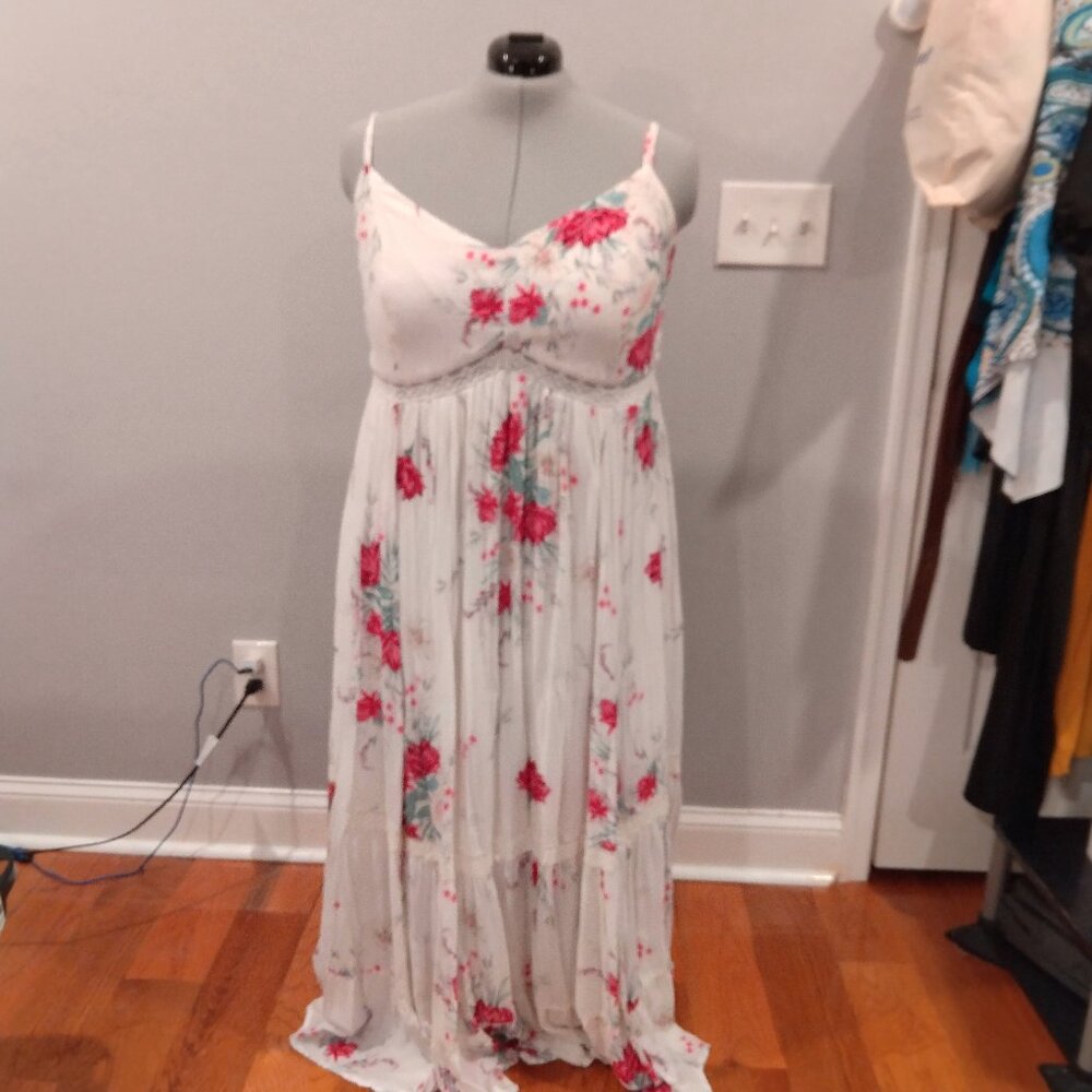 Torrid White and Pink Floral Maxi Dress